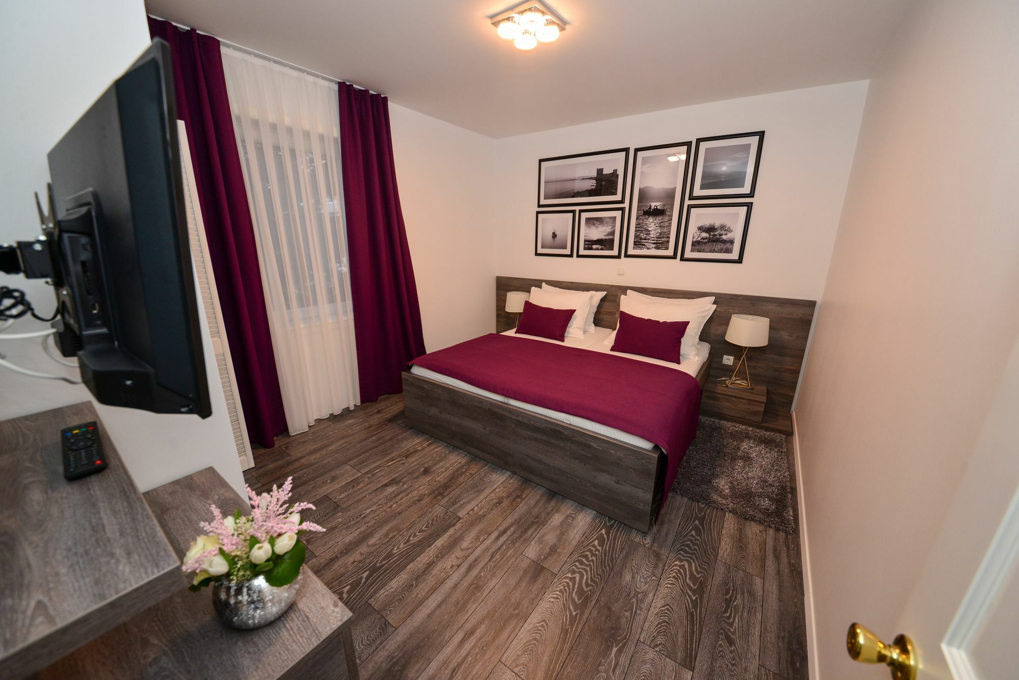 Sunset Deluxe Apartments Вир Экстерьер фото