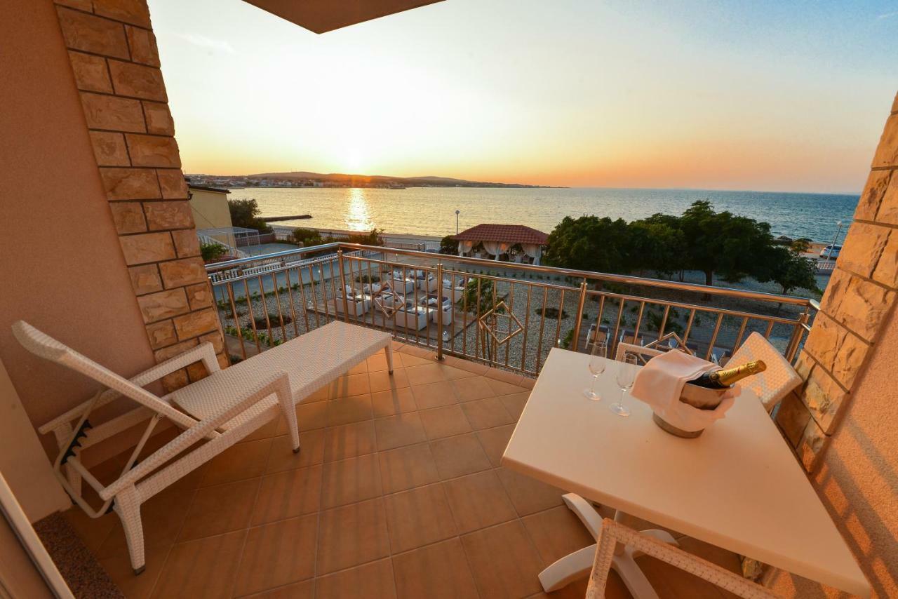 Sunset Deluxe Apartments Вир Номер фото