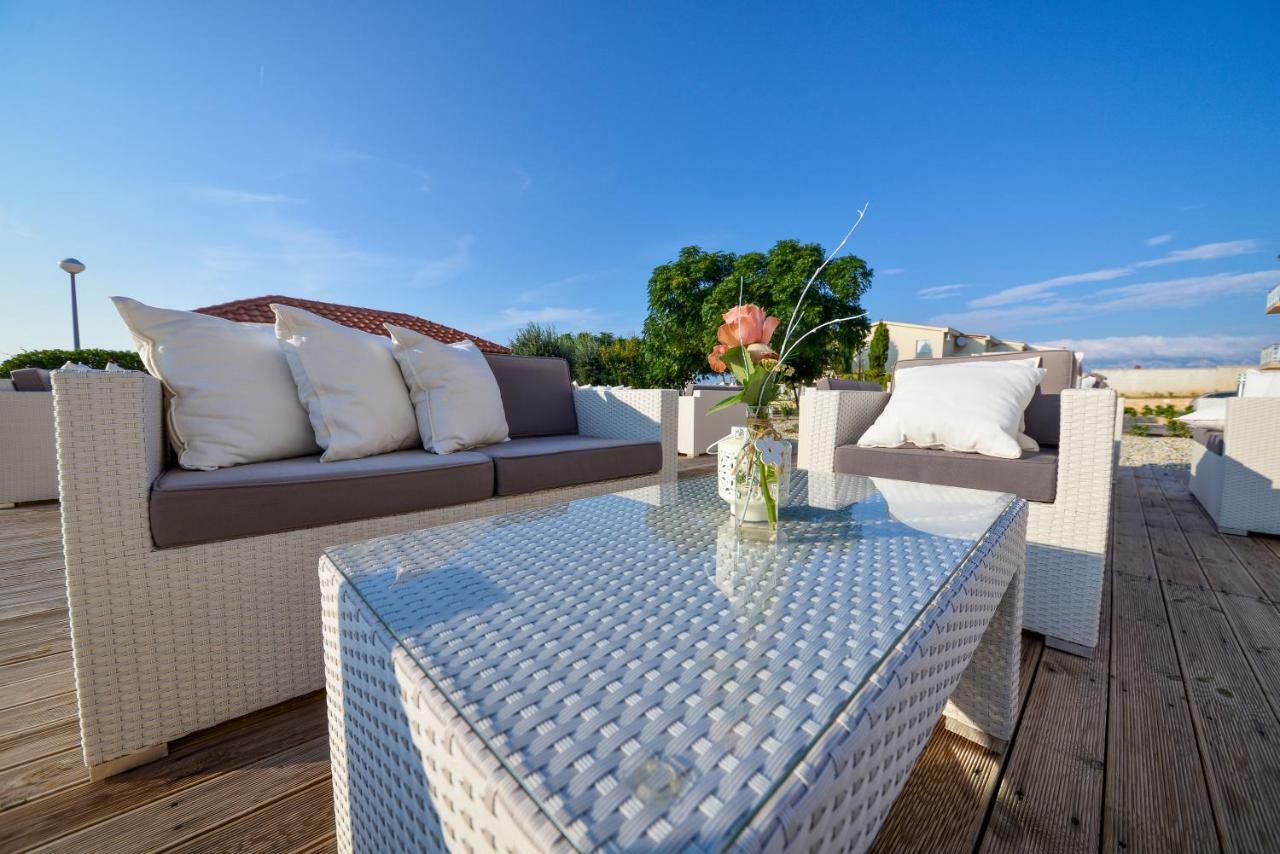Sunset Deluxe Apartments Вир Экстерьер фото
